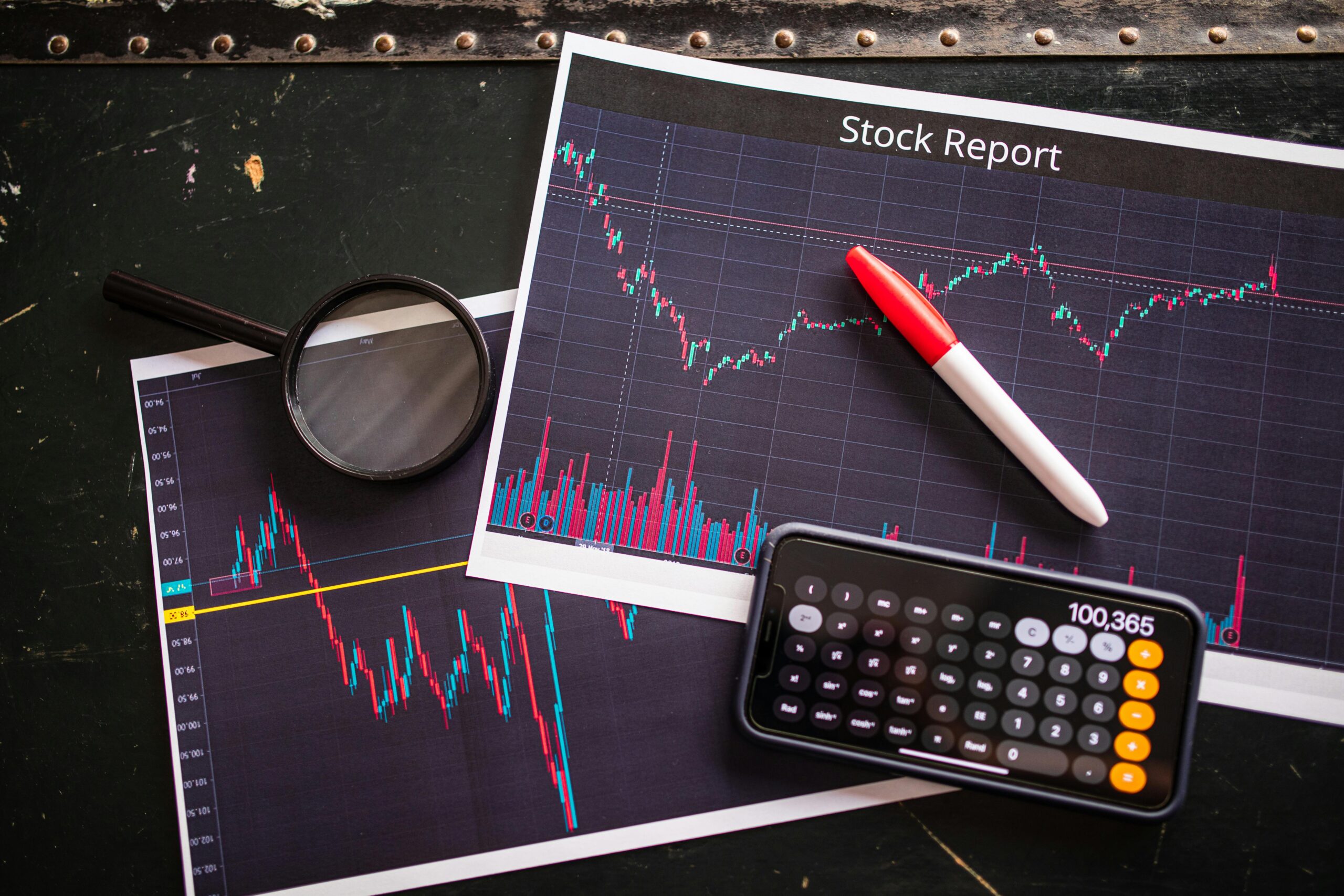 Understanding Market Circuit Breakers and Trading Halts: How Markets Control Extreme Volatility